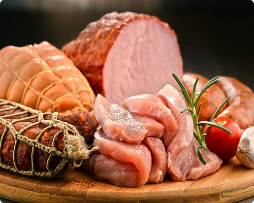 The Role of Transglutaminase Enzyme in Meat Processing and Improvement of Meat Quality